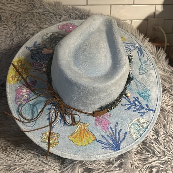 - Beautiful hand burned and hand painted cowboy hat. Great fit.  Seashells main image 4